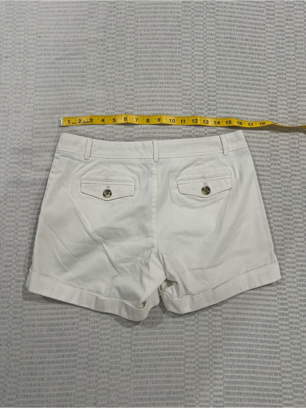 Bundle of (4) Size 6 shorts from (1) LOFT and (3) from Banana Republic - Picture 4 of 11
